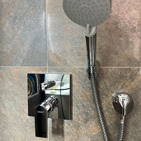 Leos Apart2 Apartamento Side