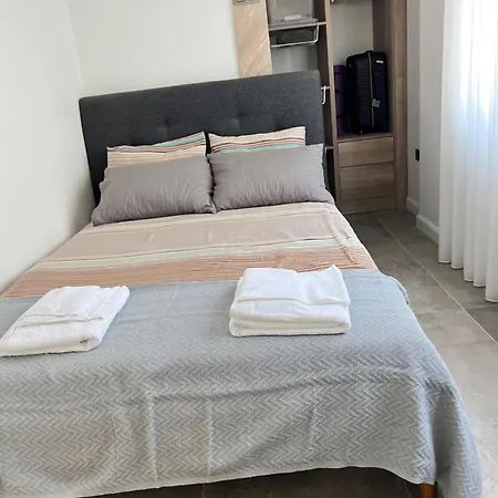 Apartamento Leos Apart2 *